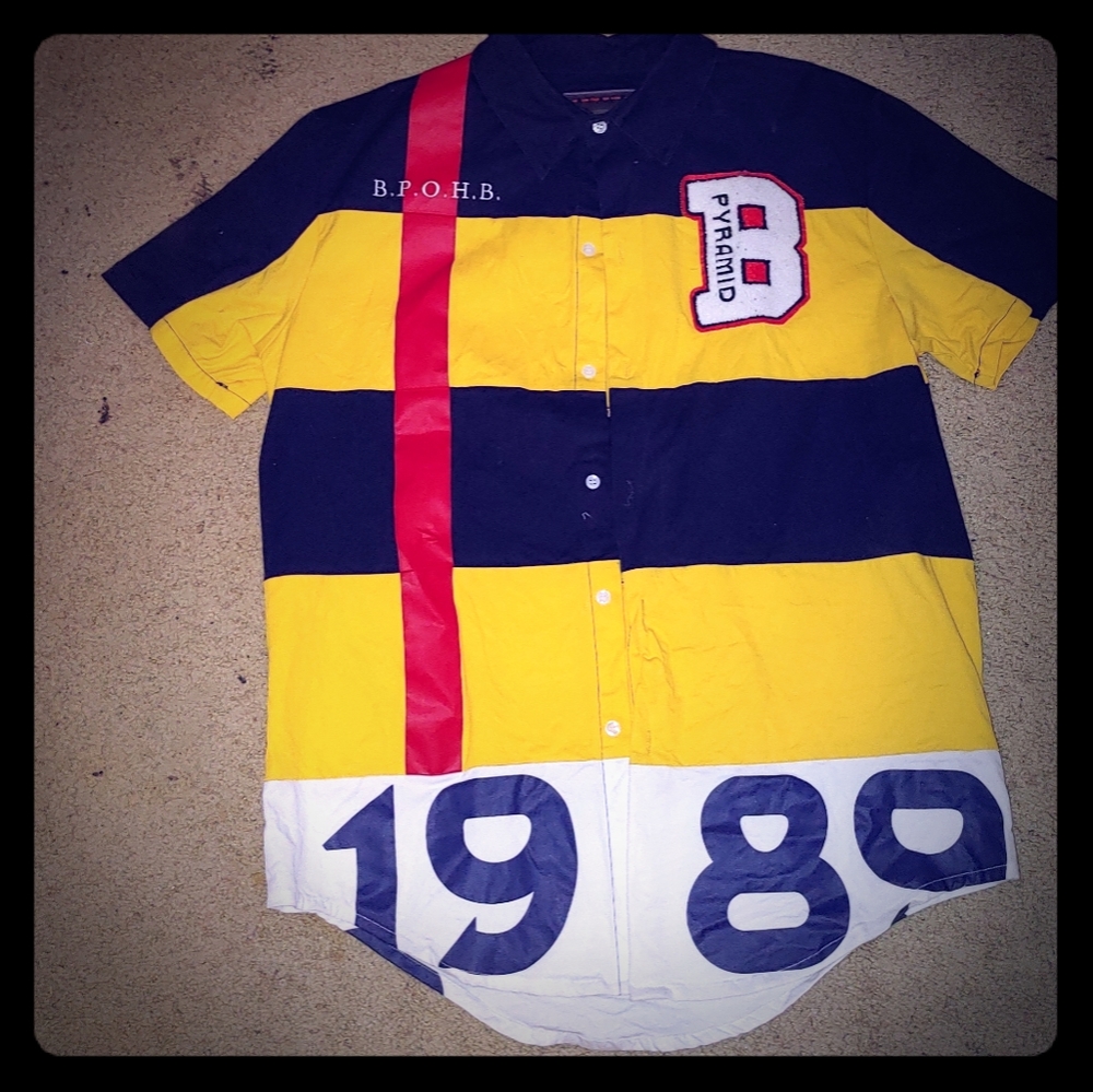 Black pyramid 1989 polo shirt